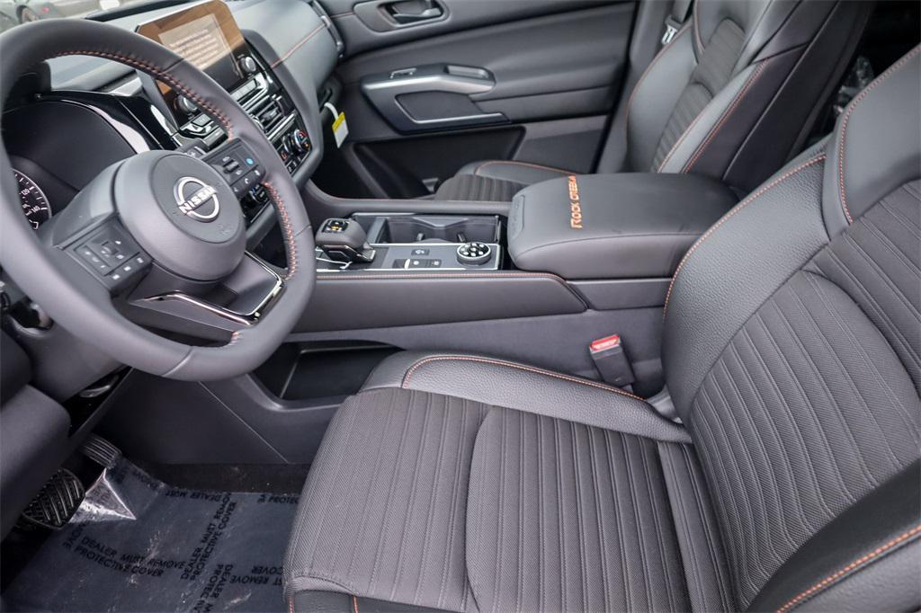 new 2025 Nissan Pathfinder car, priced at $39,326