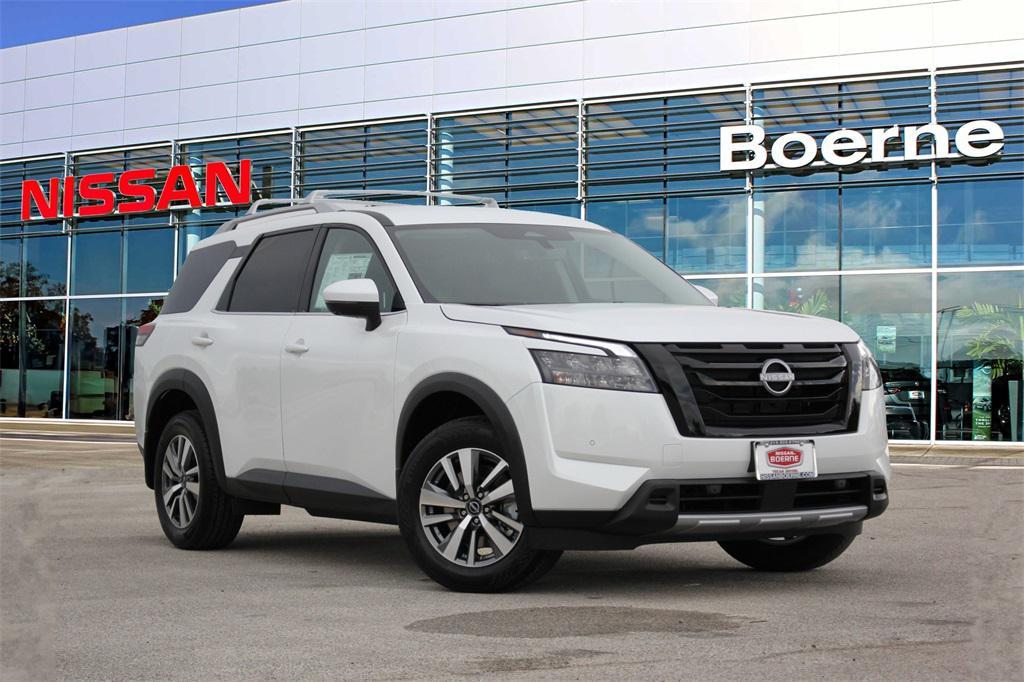 new 2025 Nissan Pathfinder car, priced at $43,734