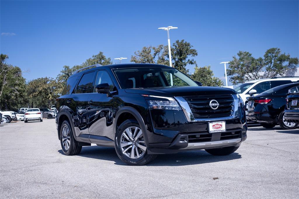 used 2023 Nissan Pathfinder car, priced at $29,983