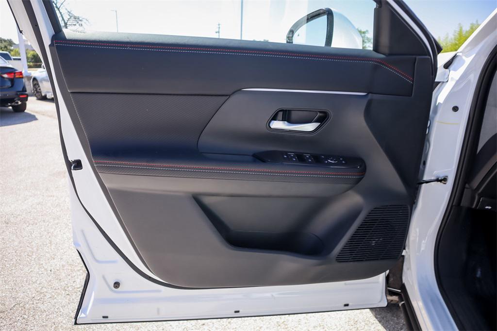 new 2025 Nissan Kicks car, priced at $27,200