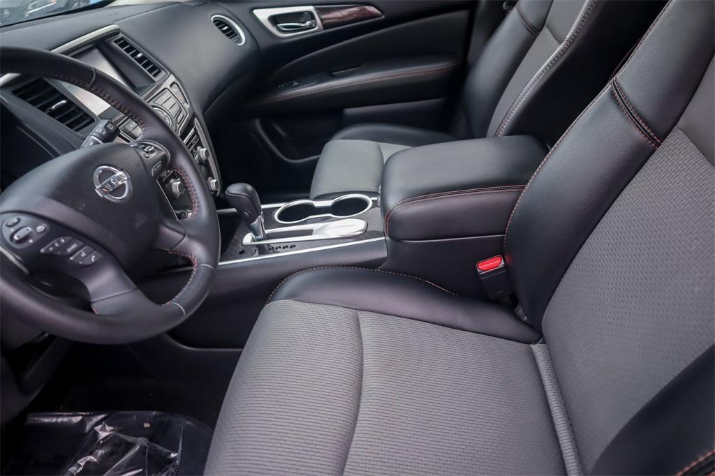 used 2020 Nissan Pathfinder car, priced at $20,000