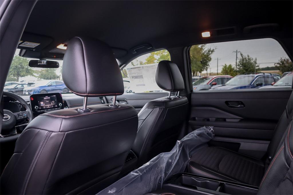 new 2025 Nissan Pathfinder car, priced at $39,326