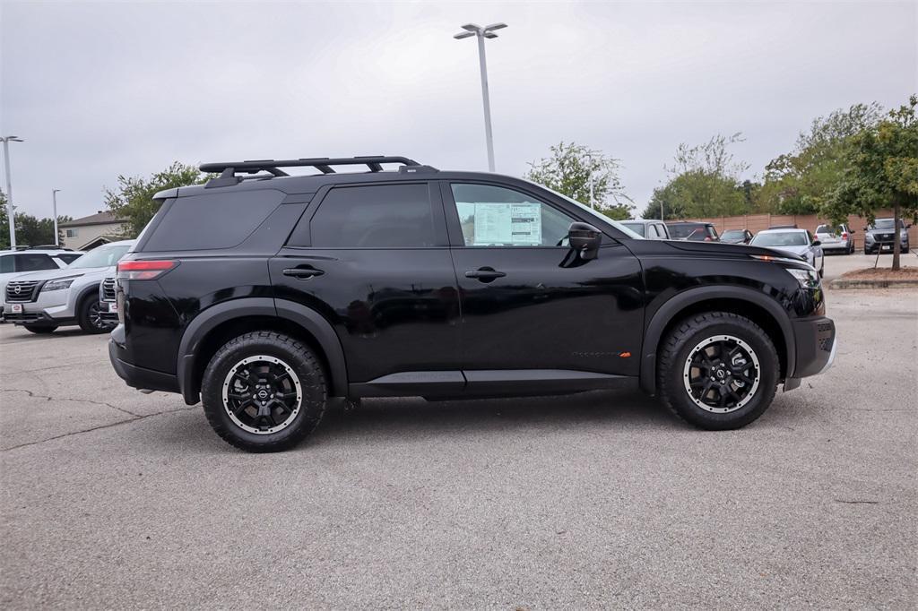 new 2025 Nissan Pathfinder car, priced at $39,326