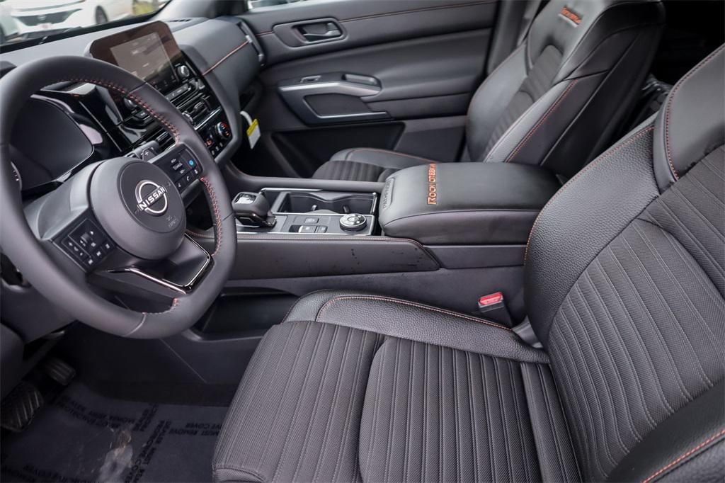 new 2025 Nissan Pathfinder car, priced at $39,326