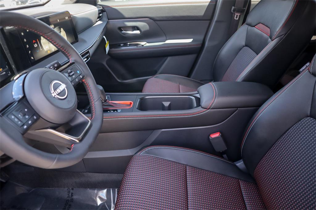 new 2025 Nissan Kicks car, priced at $29,785