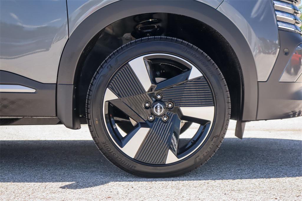 new 2025 Nissan Kicks car, priced at $29,785