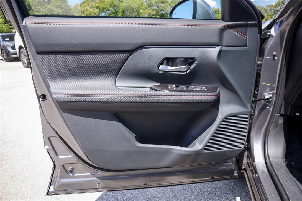 new 2025 Nissan Kicks car, priced at $29,785