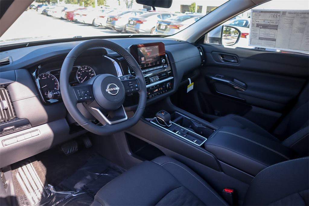 new 2025 Nissan Pathfinder car, priced at $35,328