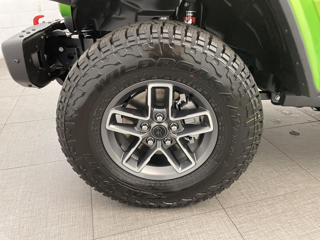 new 2025 Jeep Gladiator car, priced at $50,528