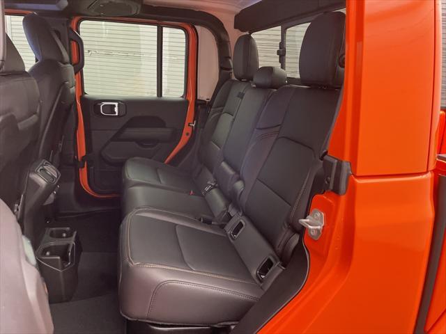 new 2025 Jeep Gladiator car, priced at $42,817
