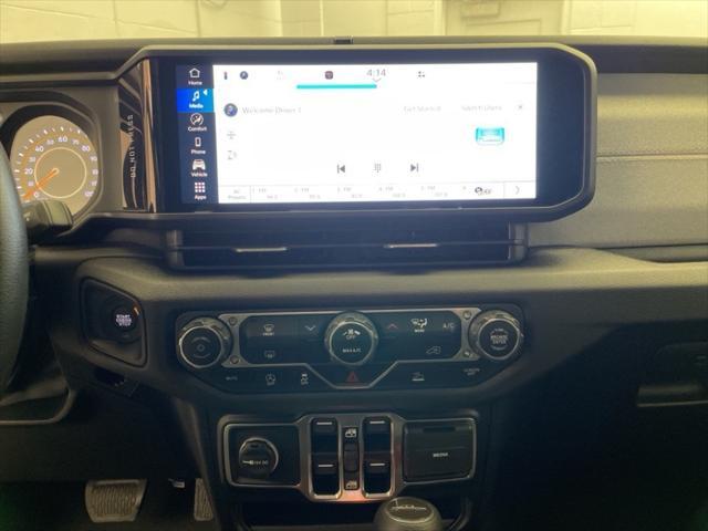 new 2025 Jeep Gladiator car, priced at $40,113