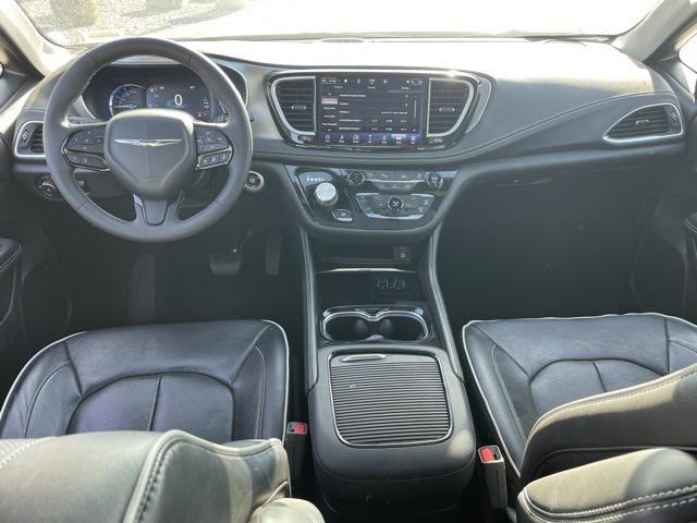 used 2022 Chrysler Pacifica Hybrid car, priced at $34,873