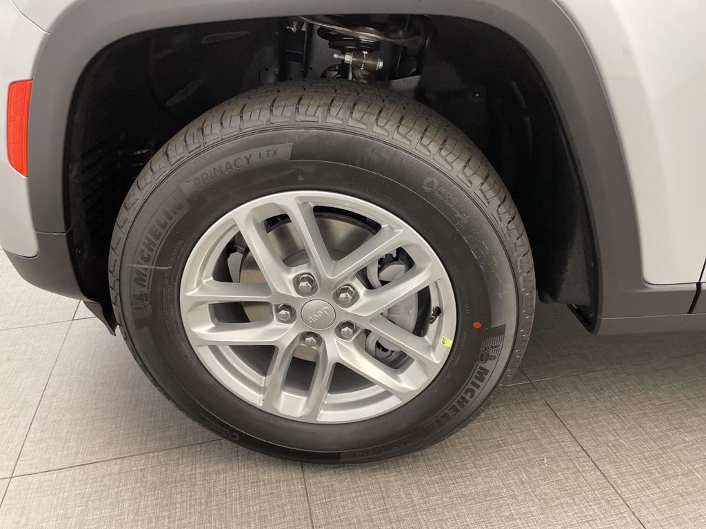 new 2025 Jeep Grand Cherokee car, priced at $35,221