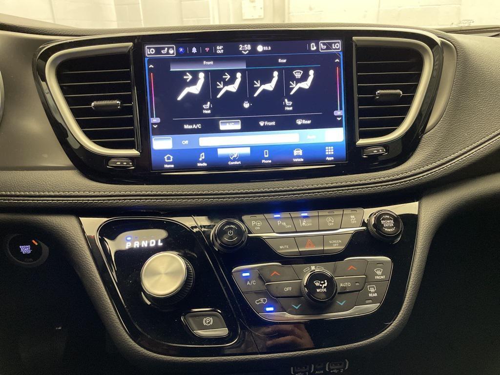 new 2025 Chrysler Pacifica car, priced at $37,574