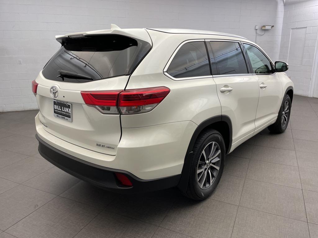 used 2018 Toyota Highlander car, priced at $23,273