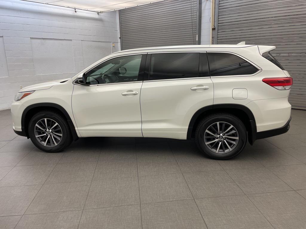 used 2018 Toyota Highlander car, priced at $23,273