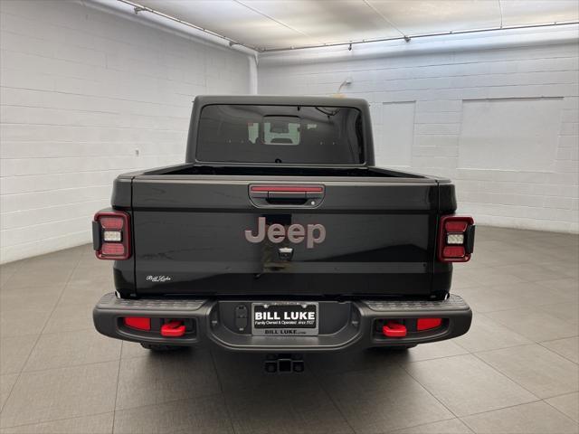 new 2025 Jeep Gladiator car, priced at $47,127