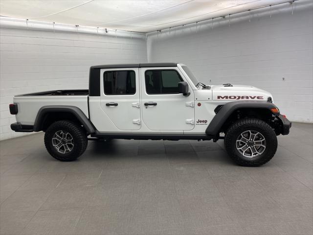 new 2024 Jeep Gladiator car, priced at $58,399