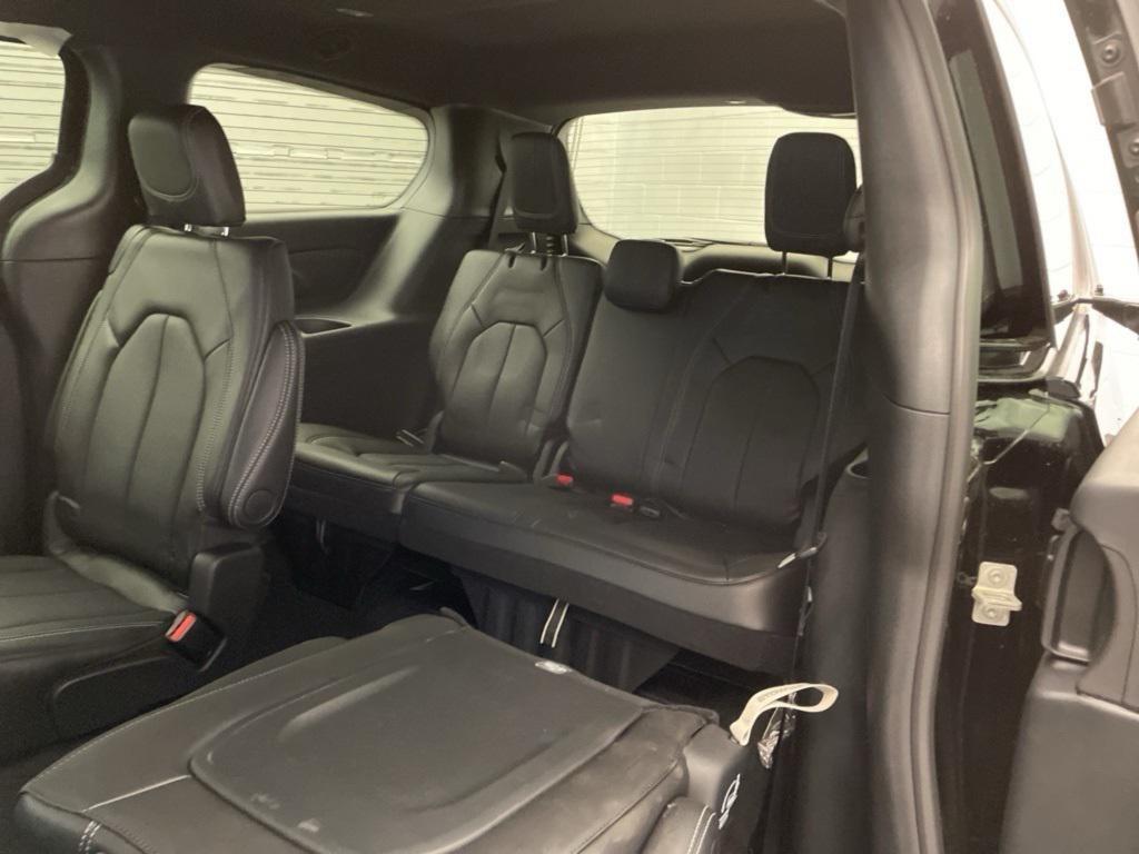 new 2025 Chrysler Pacifica car, priced at $40,868