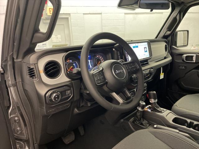 new 2025 Jeep Gladiator car, priced at $43,725