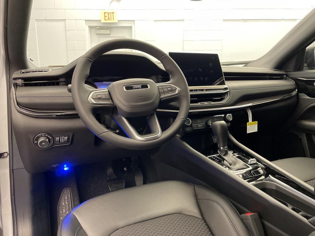 new 2025 Jeep Compass car, priced at $27,785