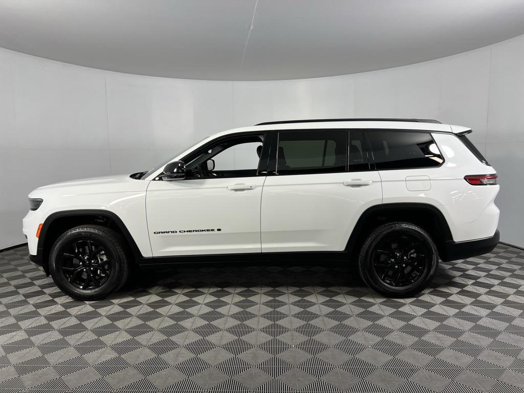 used 2025 Jeep Grand Cherokee L car, priced at $37,973