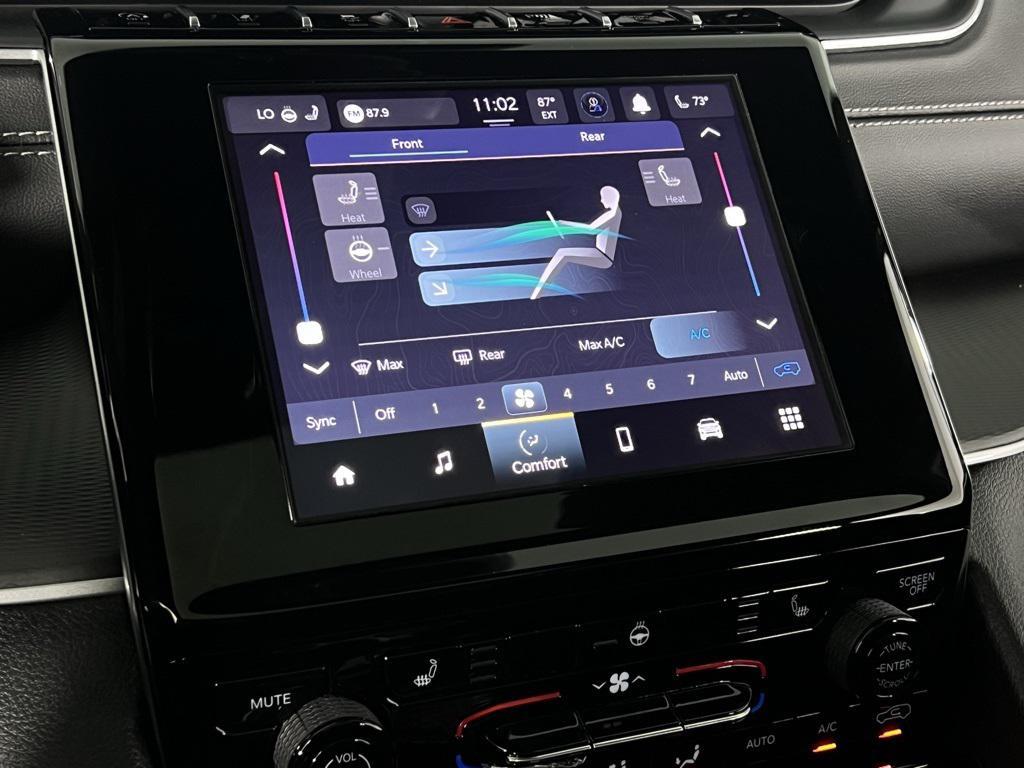 used 2025 Jeep Grand Cherokee L car, priced at $37,973