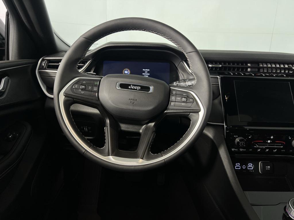 used 2025 Jeep Grand Cherokee L car, priced at $37,973