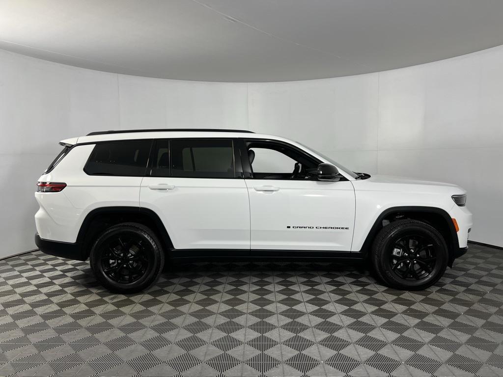 used 2025 Jeep Grand Cherokee L car, priced at $37,973