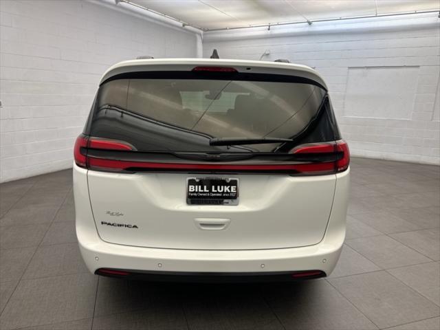 new 2025 Chrysler Pacifica car, priced at $41,004