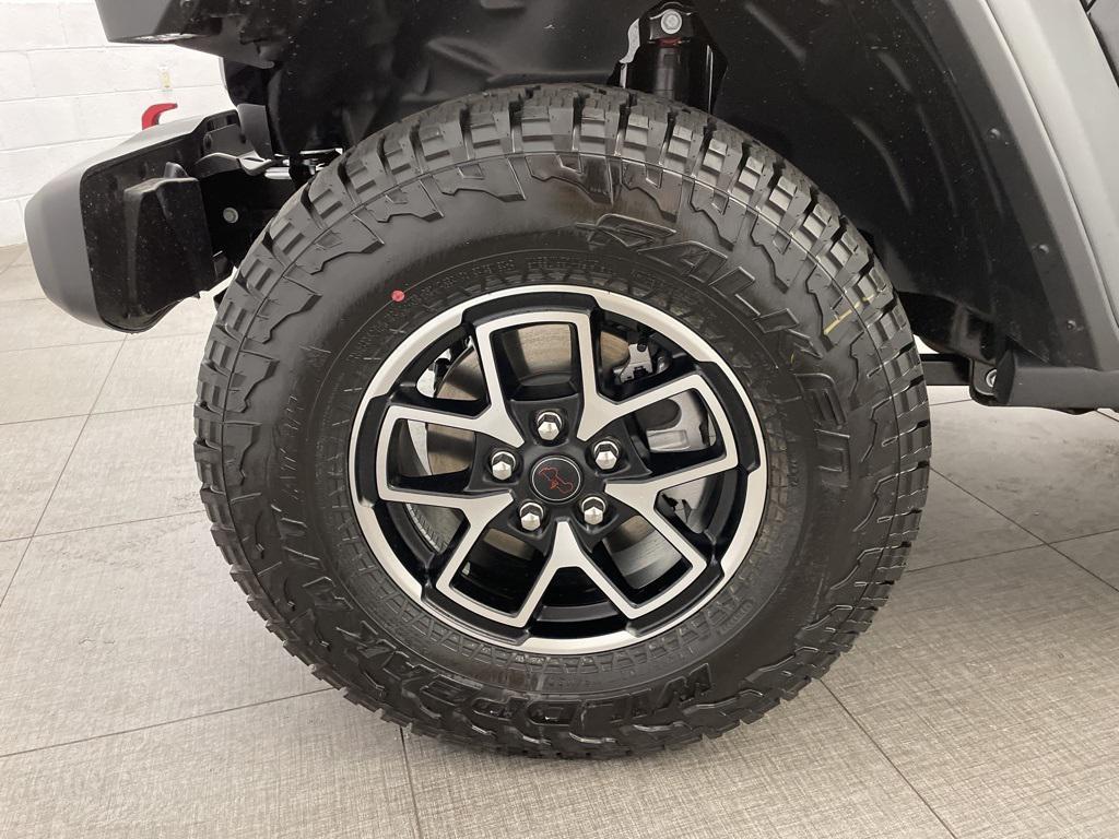 new 2025 Jeep Gladiator car, priced at $43,449