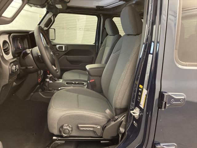 new 2025 Jeep Gladiator car, priced at $43,986