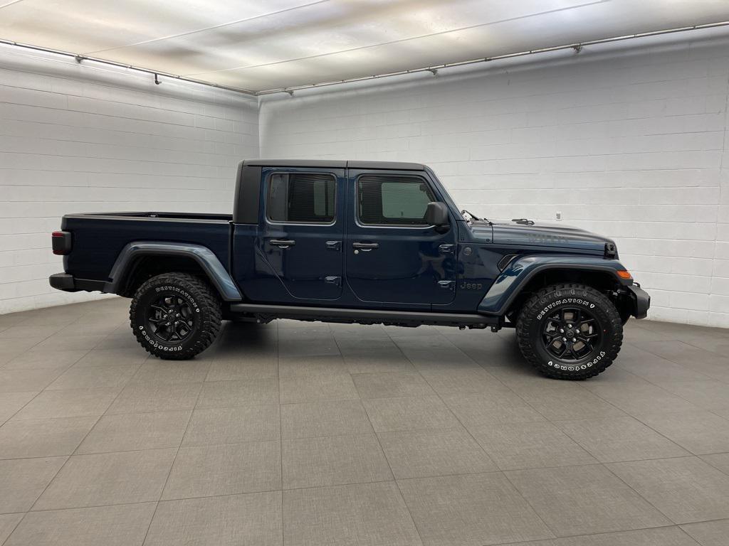 new 2025 Jeep Gladiator car, priced at $43,688