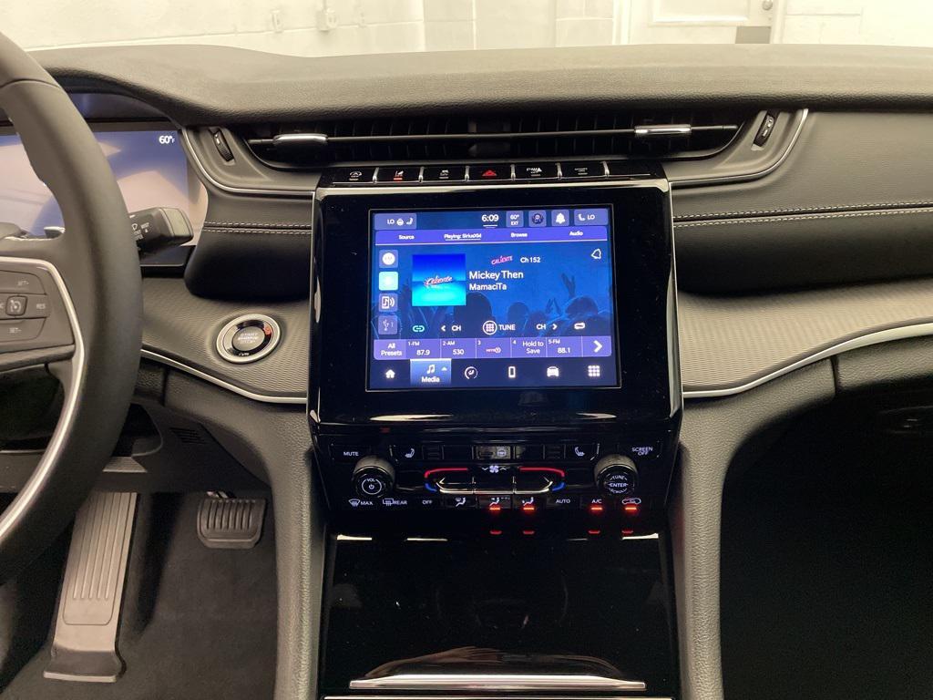 new 2025 Jeep Grand Cherokee L car, priced at $37,653