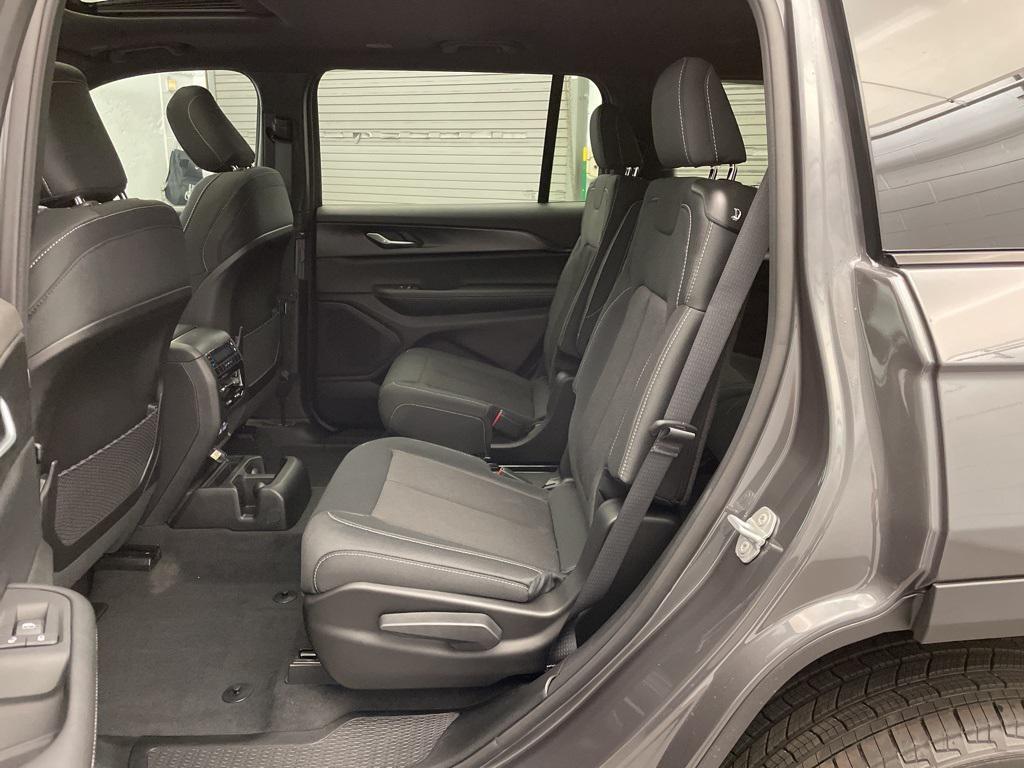 new 2025 Jeep Grand Cherokee L car, priced at $37,653