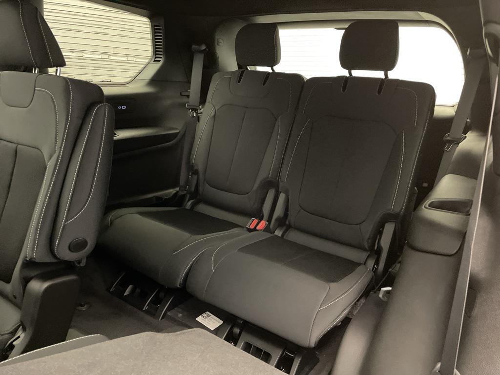 new 2025 Jeep Grand Cherokee L car, priced at $37,653