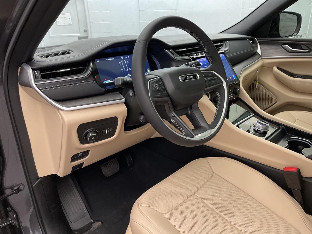 new 2025 Jeep Grand Cherokee L car, priced at $50,779
