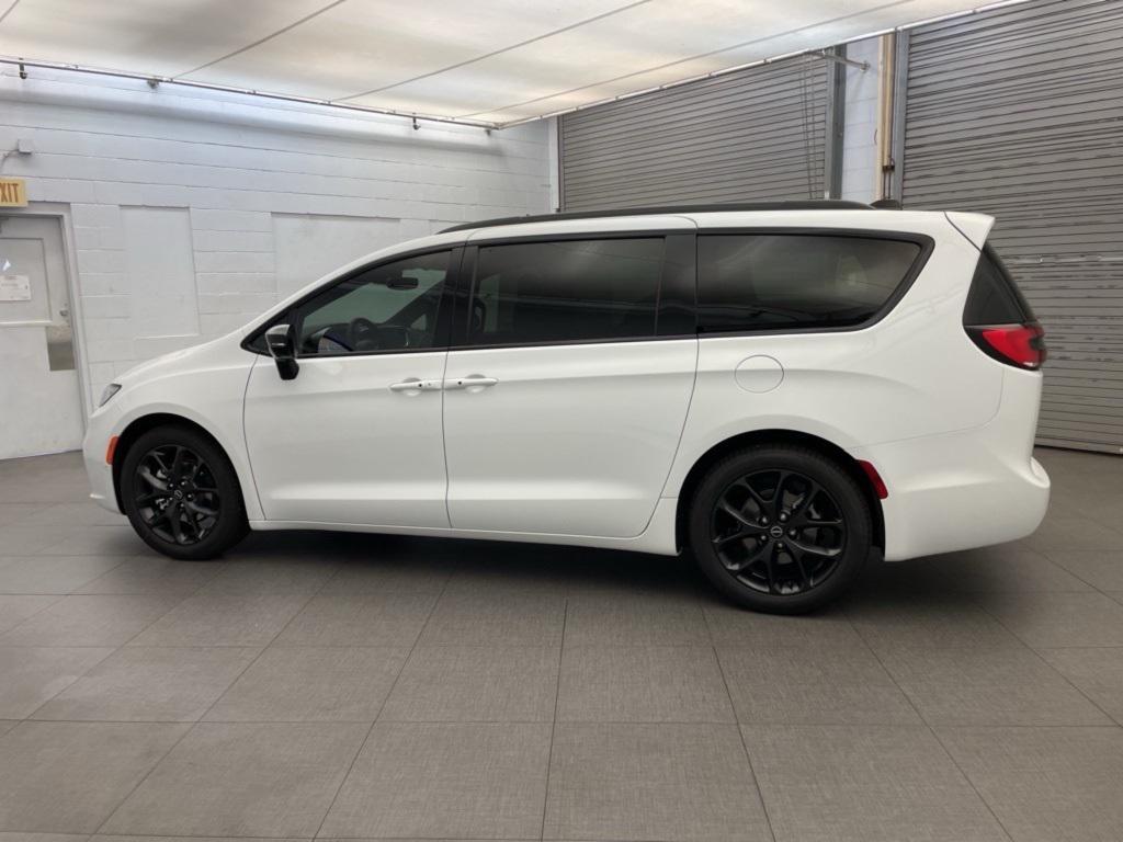 new 2026 Chrysler Pacifica car, priced at $45,477