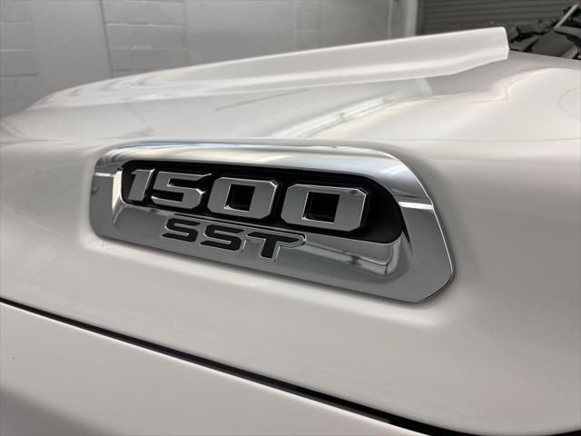 new 2025 Ram 1500 car, priced at $59,943