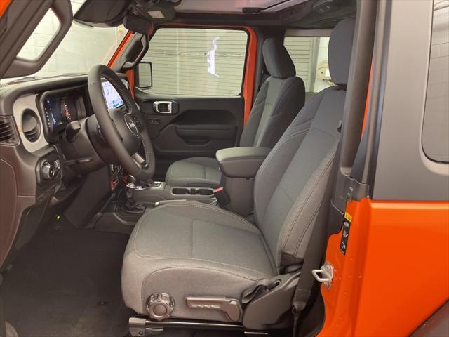 new 2025 Jeep Wrangler car, priced at $40,148