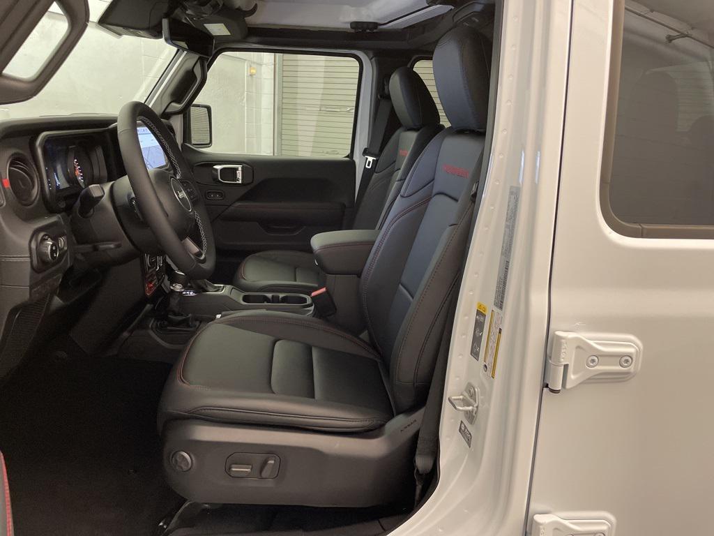 new 2025 Jeep Gladiator car, priced at $50,591