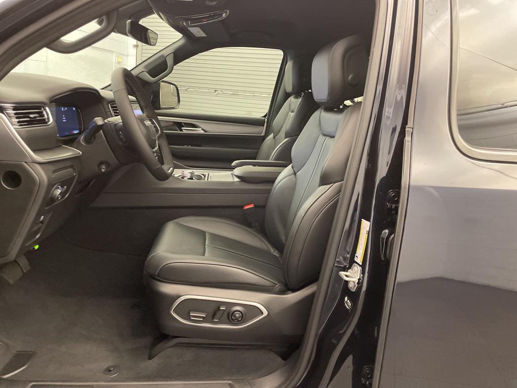 new 2025 Jeep Wagoneer car, priced at $59,056
