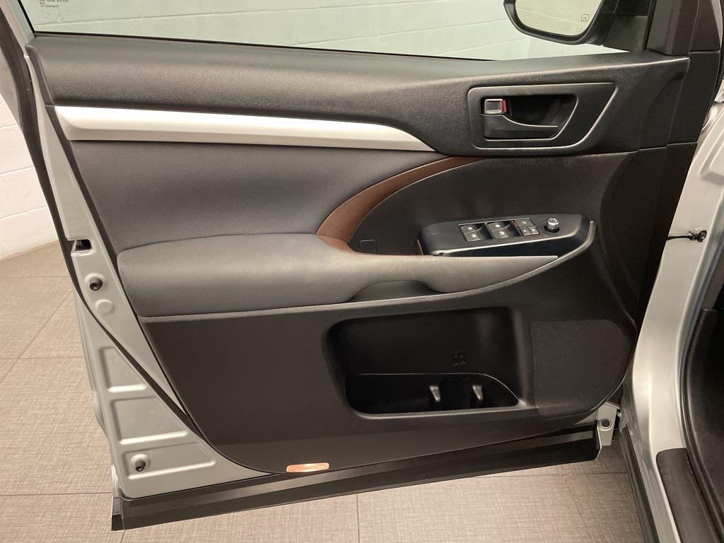 used 2018 Toyota Highlander car, priced at $19,573