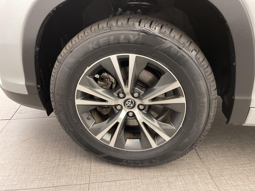 used 2018 Toyota Highlander car, priced at $19,573