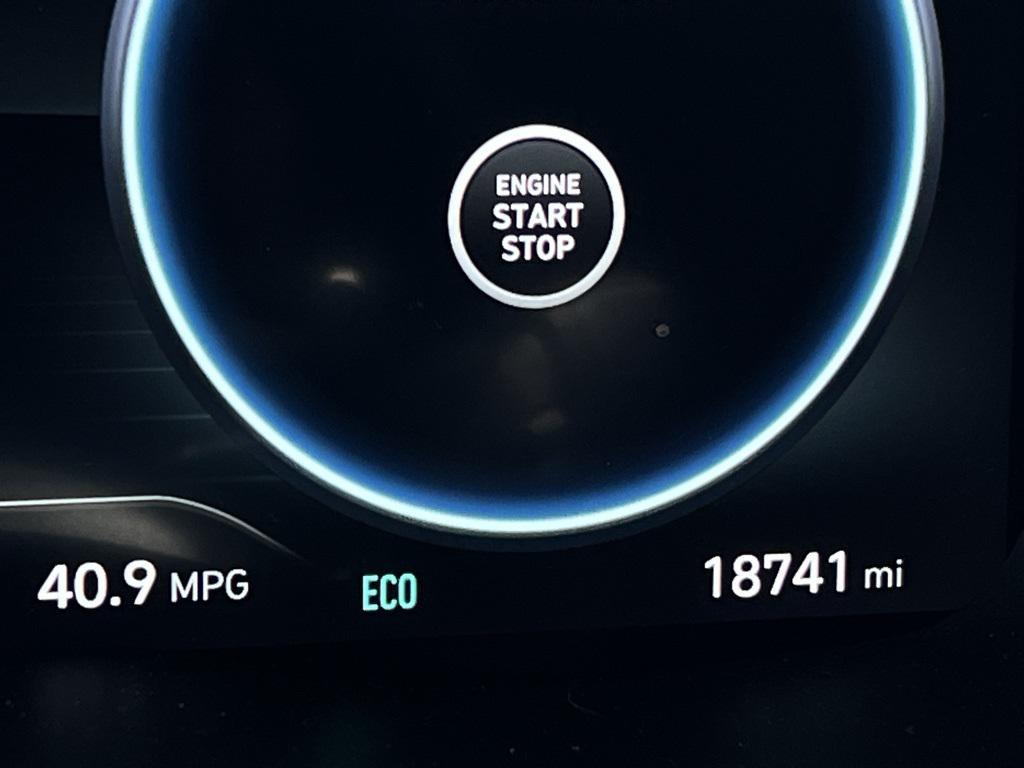 used 2022 Hyundai Santa Fe car, priced at $28,573