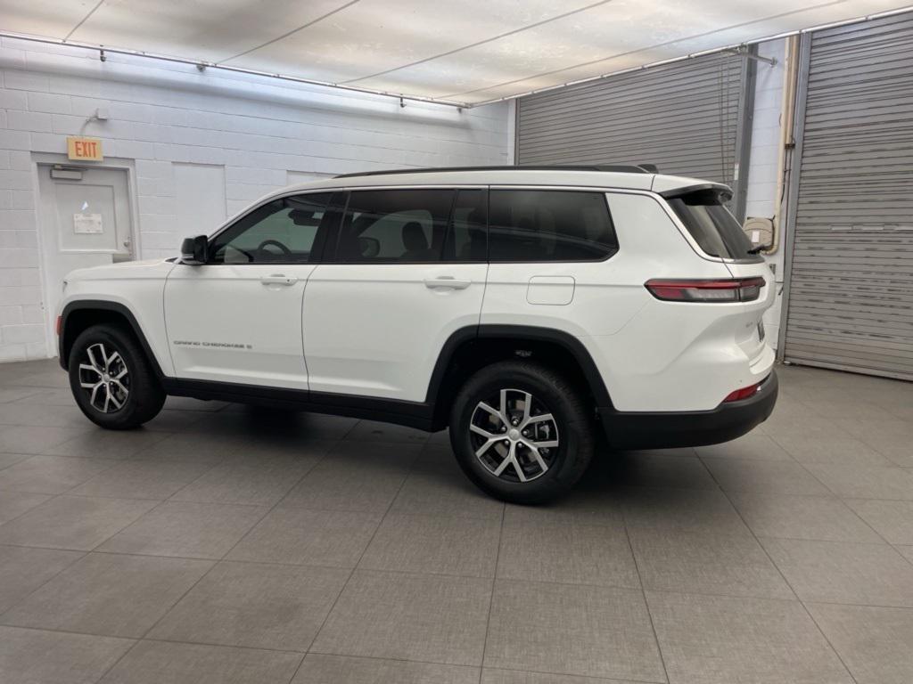 new 2025 Jeep Grand Cherokee L car, priced at $39,843