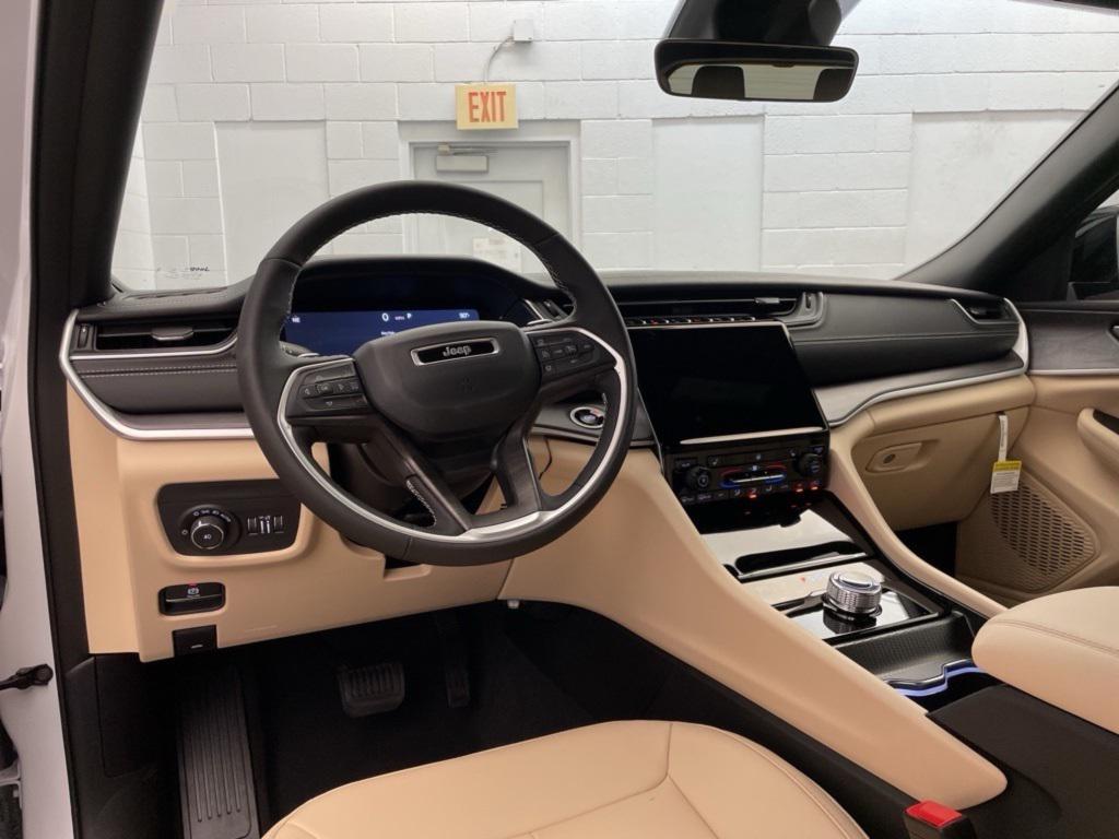 new 2025 Jeep Grand Cherokee L car, priced at $39,843