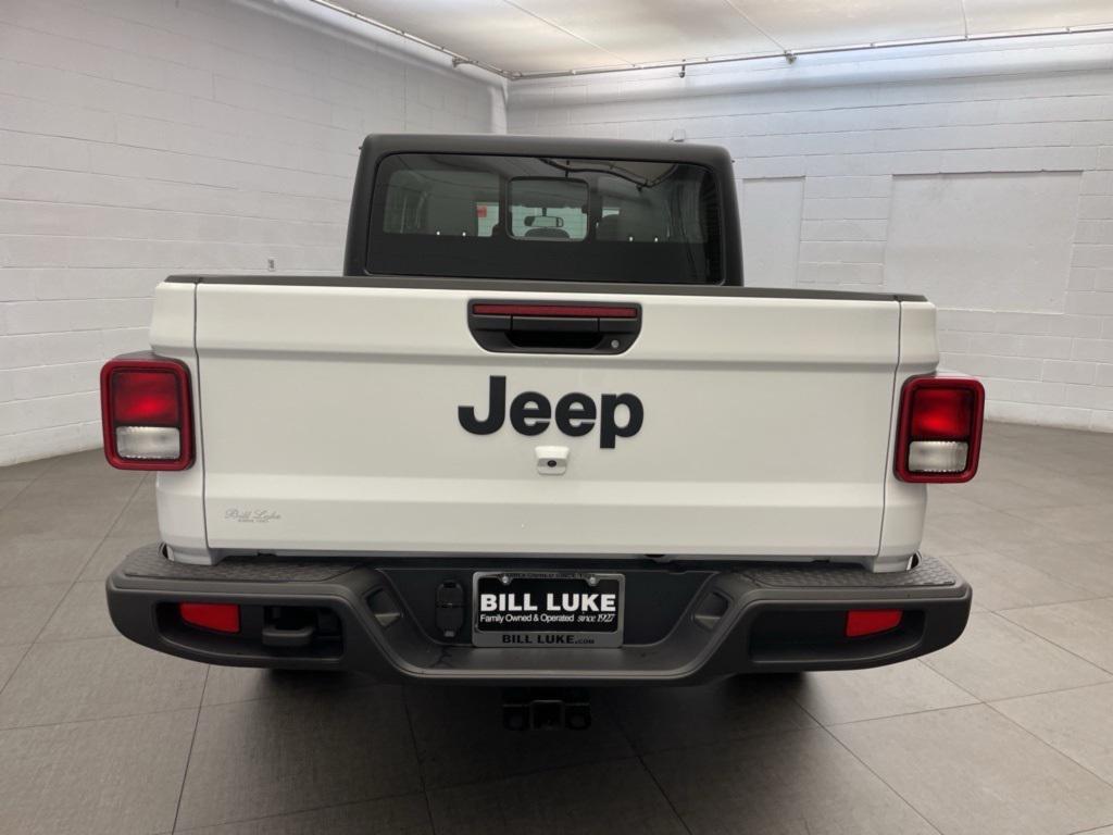 new 2025 Jeep Gladiator car, priced at $32,809