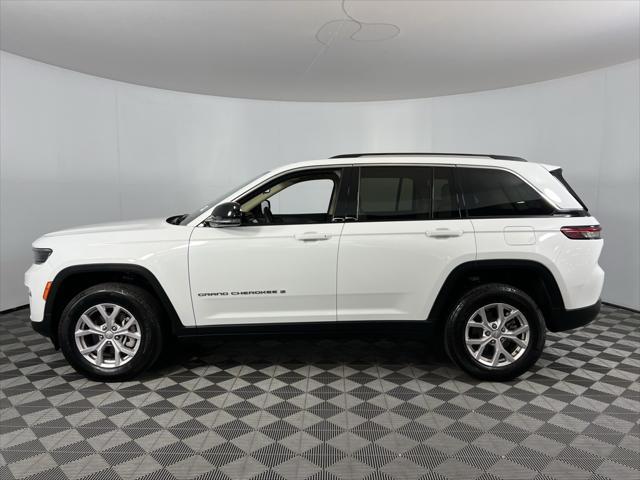 used 2022 Jeep Grand Cherokee car, priced at $29,575