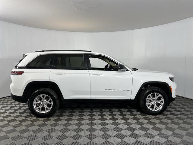 used 2022 Jeep Grand Cherokee car, priced at $29,575